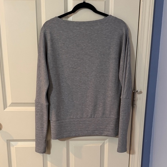 White House Black Market Heather Gray Women's Sweater - Picture 5 of 6